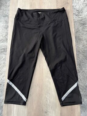 VSX Black Capri Leggings with Silver Accent